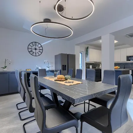 Villa Ventus By Interhome Pula