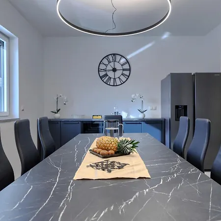 Ventus By Interhome Pula